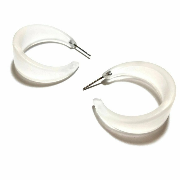 Tapered Vintage Frosted Lucite Hoop Earrings - Picture 4 of 8
